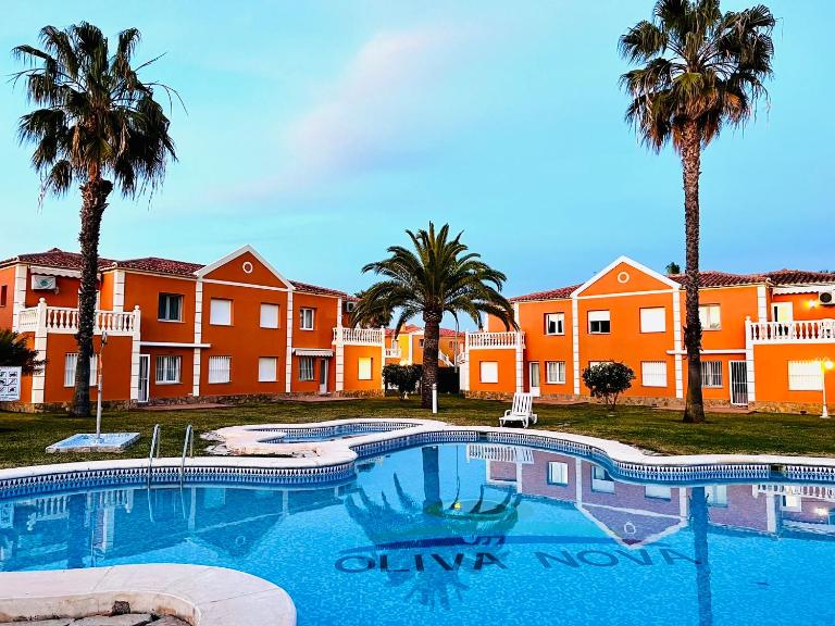 Oliva Nova Equestrian Apartment Next to MET Showground - B&B Oliva