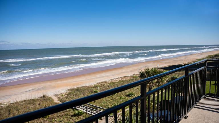 Beachfront Luxury with Spectacular Ocean Views! - B&B Ormond Beach