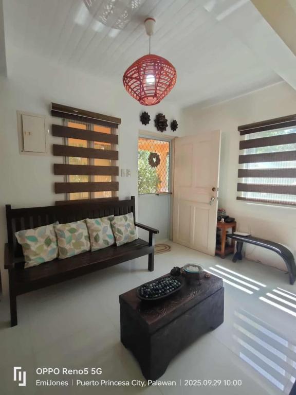 Serene Home Stay - B&B Puerto Princesa