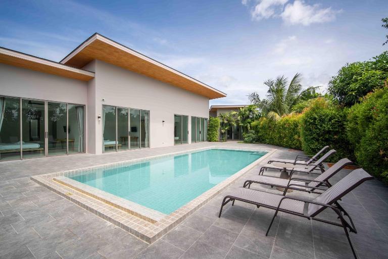 Elm pool villa Phuket - B&B Kata