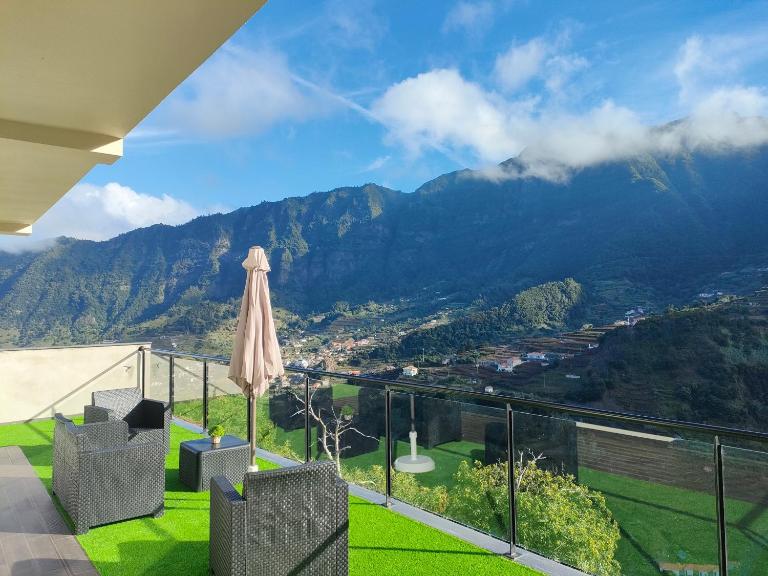 Hillslope House - B&B São Vicente