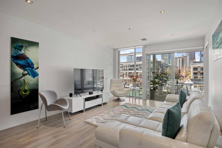 QV Stays Waterfront Grandeur at Lighter Quay - B&B Auckland