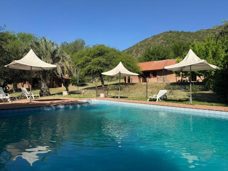 Cabañas De La Colina - Ferienwohnung Villa General Belgrano