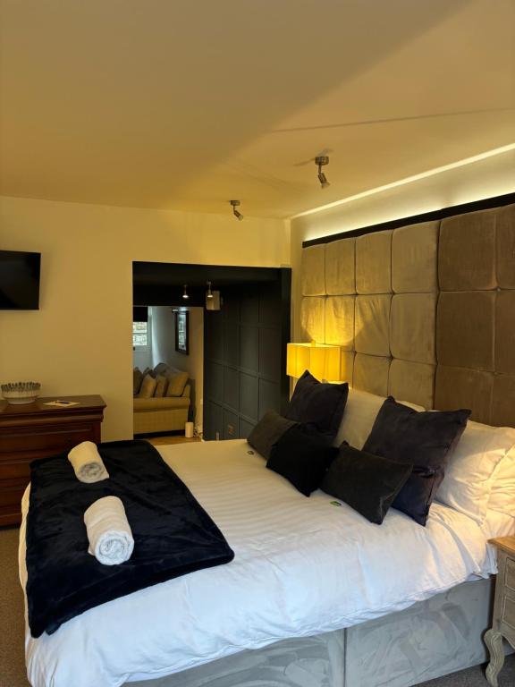 Otter Hollow - a spacious central apartment - B&B Middleton
