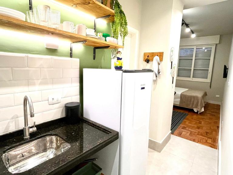 Studio apartment right on the beach - Chambres d'hôtes São Vicente