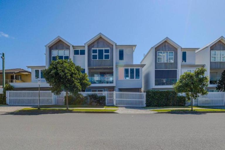 Cedar Sands Hideaway - Three Bedroom Home - Chambres d'hôtes Gold Coast