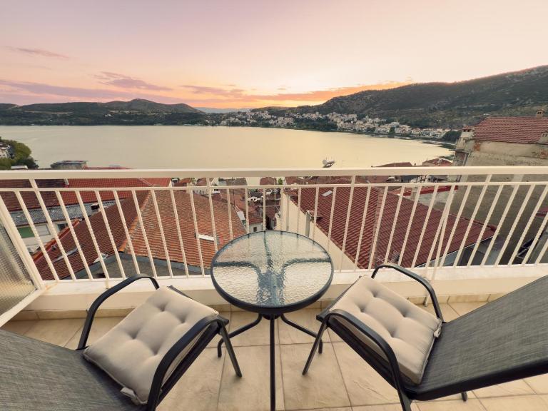 Delmare Lake view house - B&B Kastoria