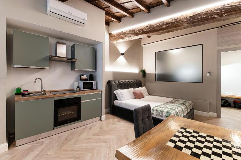 Vertical Garden Studio by Quokka 360 - Modern Studio in Como Downtown - Ferienwohnung Como