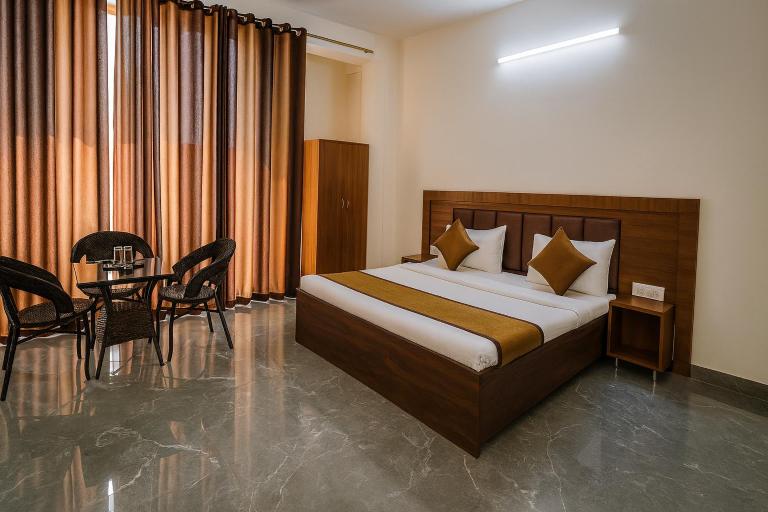 Hotel Yash Regency - Managed by JMD Group - B&B Nuova Delhi