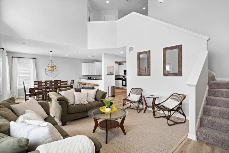 Spacious waterfront canal home with boat slip and large deck - Chambres d'hôtes Galveston
