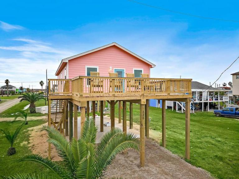 Surfs Up Walk to Beach - B&B Surfside