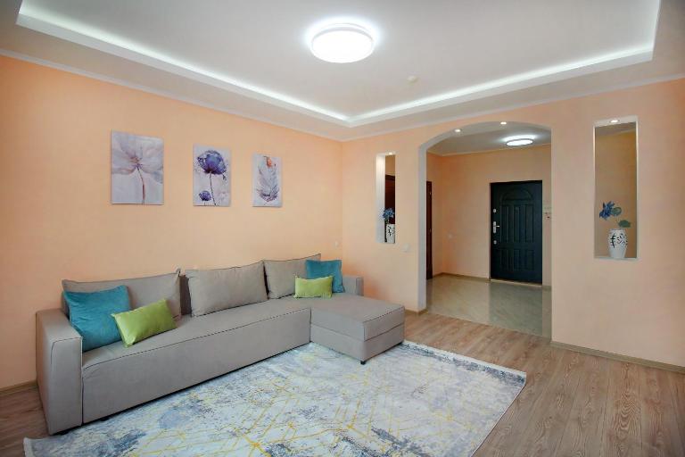Bright &Spacious Apartment Almaty South - B&B Almaty