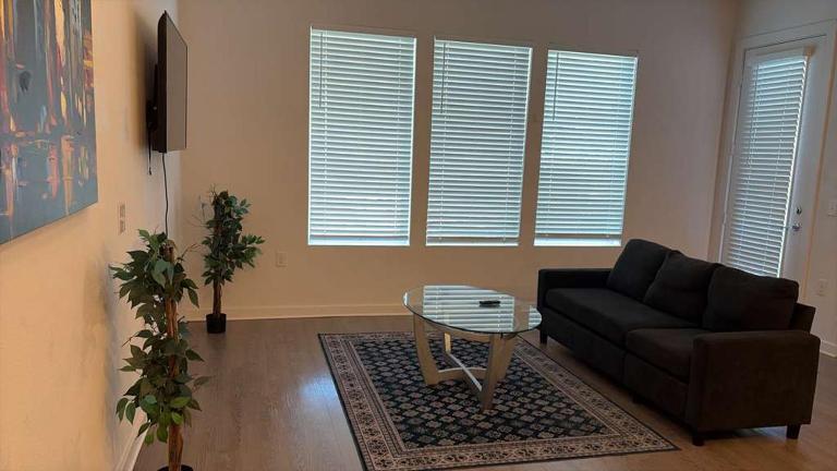Modern Leander Getaway Near Shop- Leander TX - B&B Leander