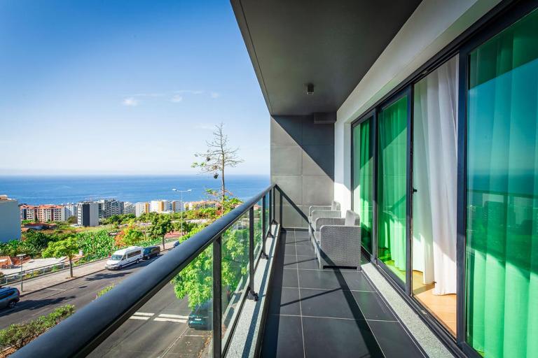 Leonor Seaview Apartment - B&B Funchal