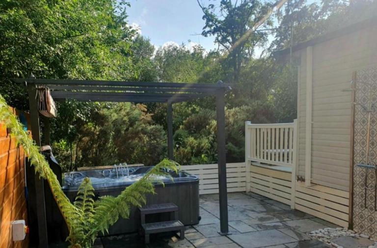 The Treehouse Northumberland - Bed and Breakfast Swarland