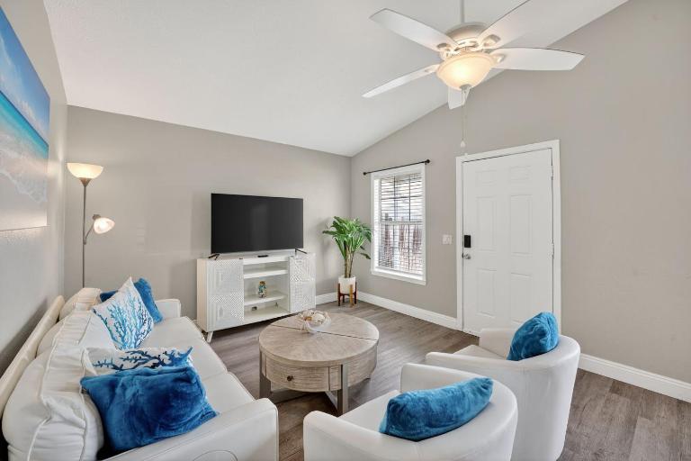 Luxury Beach Access - Bed and Breakfast Panama City Beach