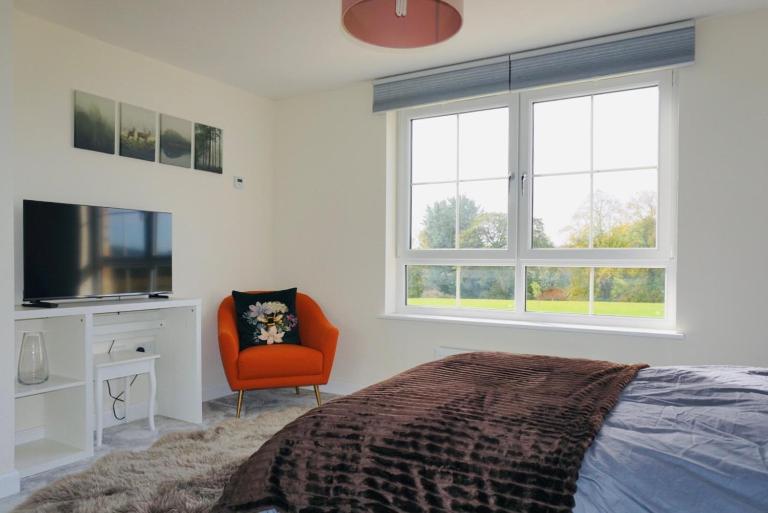 En-suite Double Bedroom with Pentland Hill View - Chambres d'hôtes Édimbourg