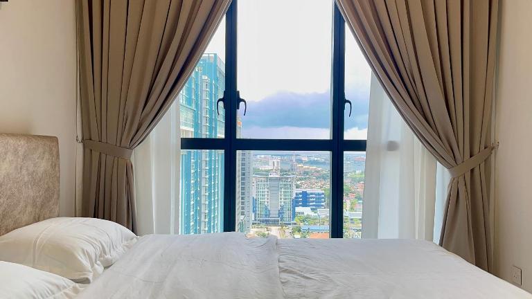Sky 88 -- Near SG & JB Town & CIQ & City View # 3BR2B # 6pax by Cowidea - B&B Johor Bahru