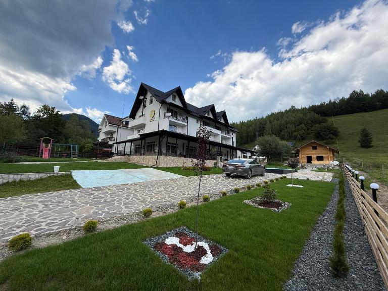 Pensiunea Eisenau - Ferienwohnung Prisaca Dornei
