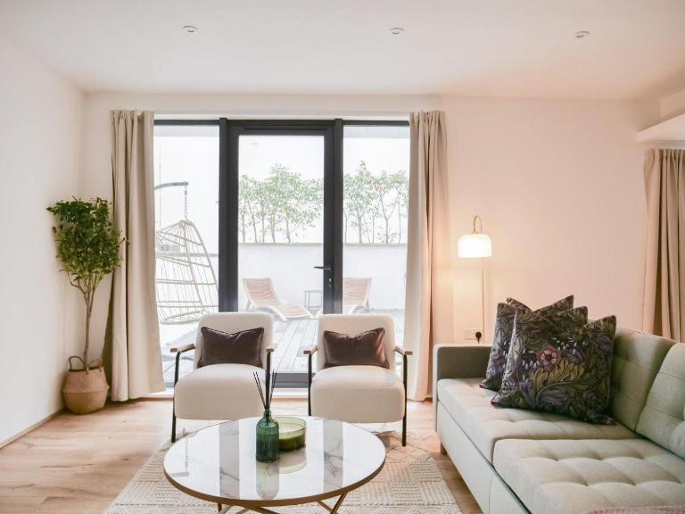 Stylish 2 bed apartment with large terrace - B&B Londra