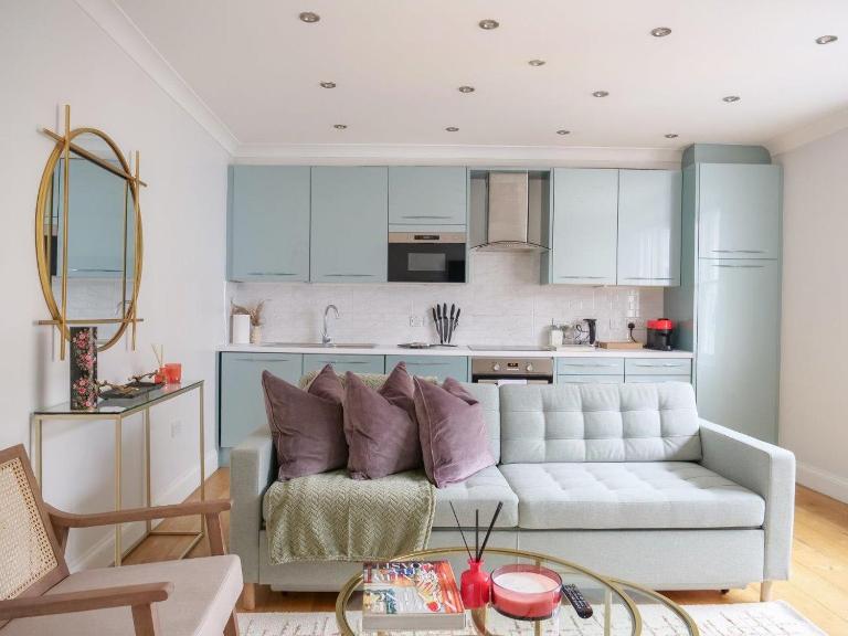 Charming one bedroom flat on Portobello Road - B&B Londra
