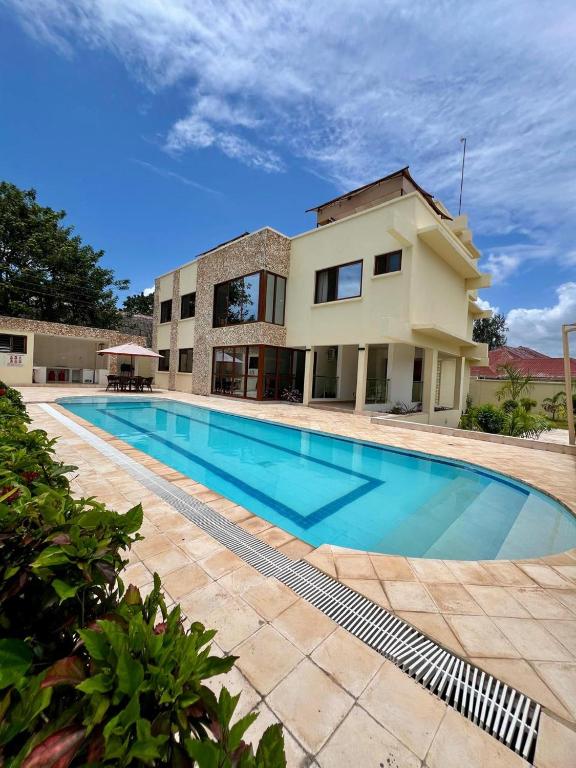 Tawi Villas Apartments Diani - B&B Diani Beach