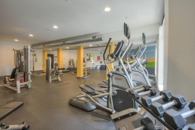 Luxurious Downtown 2 bedroom 2 bath with views 1M - B&B Nashville