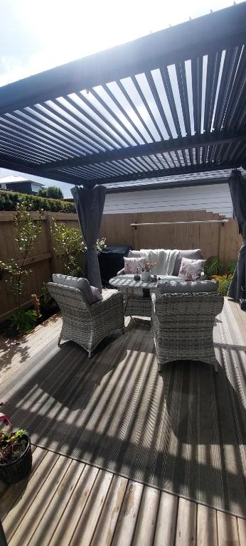 Nature Escape Studio Near Orewa Beach - B&B Silverdale
