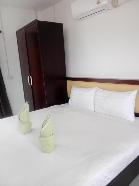 Sauna Patong Bar - B&B Ban Na Nai