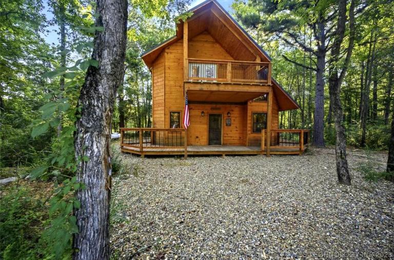 Bear with Me Cabin in Broken Bow - B&B Broken Bow