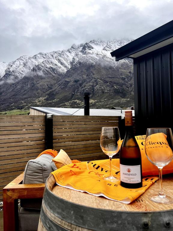Queenstown Studio with Mountain Views - B&B Frankton