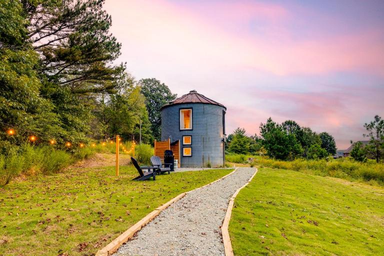 Sunset Silo - B&B Wildersville