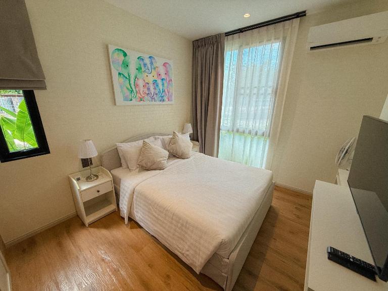 FAMILY HOMES - Brand New 2BDRM Poolside Apartment - B&B Phuket