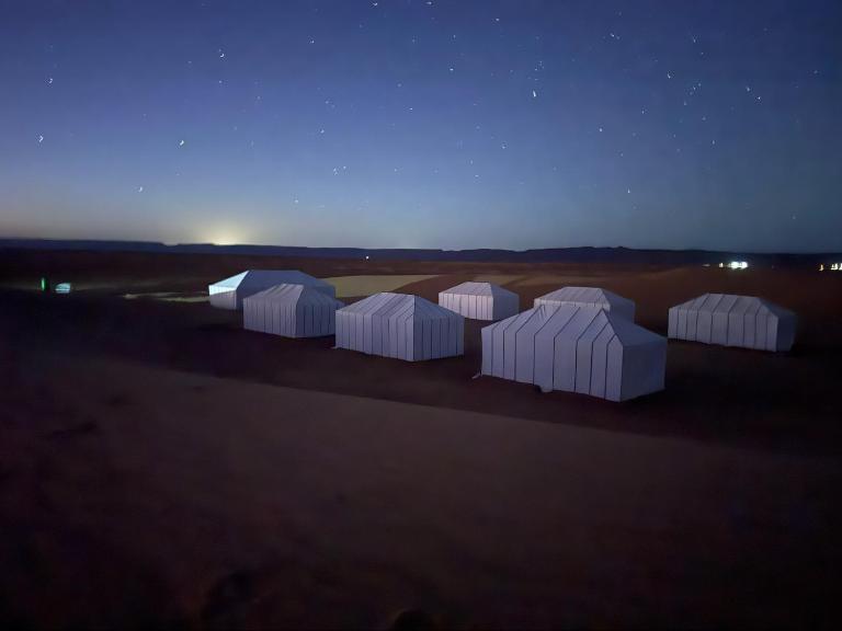 Arawan Luxury Desert Camp - Bed and Breakfast Mhamid
