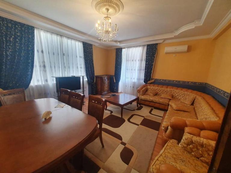 Narimanov 20 - Bed and Breakfast Bakoe