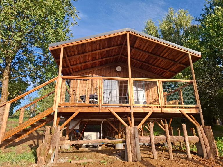 Ardoise et miel la grande cabane - B&B Sadroc