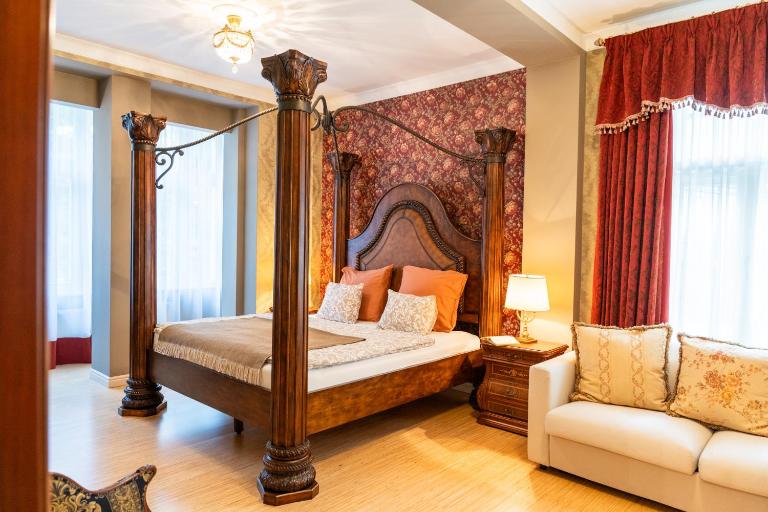 Kings Retreat Royal Stay in Karlovy Vary - B&B Karlovy Vary