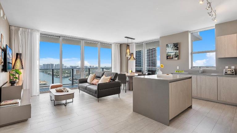 Hyde House - Ferienwohnung Hollywood
