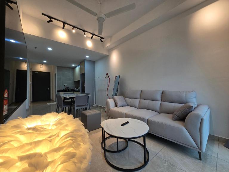 ICC Ipoh Bond Suites by Merveille Louise - B&B Ipoh