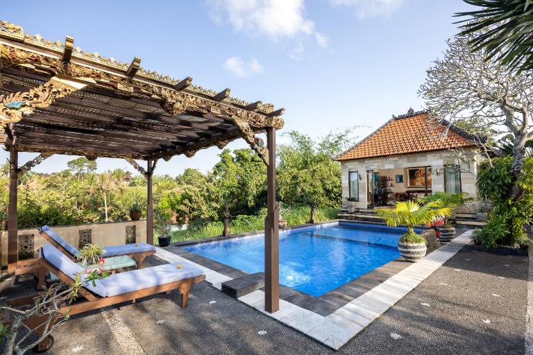 Villa Air Terjun Bucuan - B&B Sukawati
