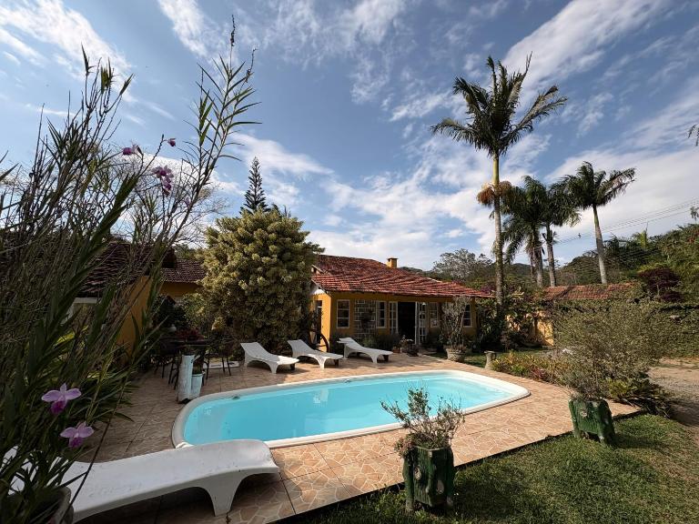Pousada Sitio Jardim Secreto - B&B Teresópolis