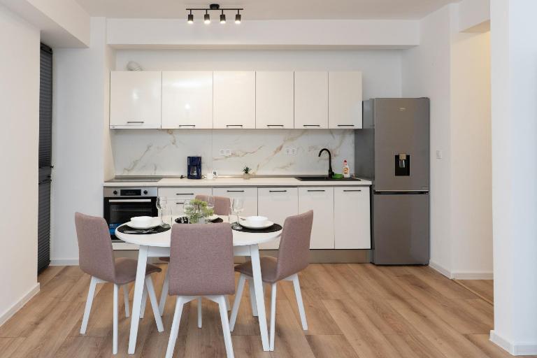 Milan Luxury Apartaments XIX-Târgu Mureș#Tudor - B&B Târgu Mureş