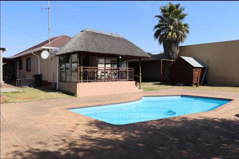 Ellah's Bed and Breakfast - B&B Johannesburg