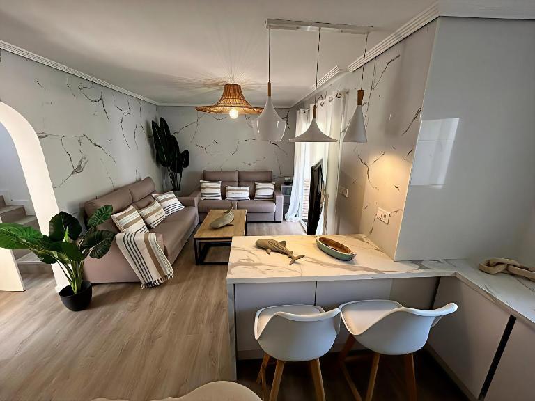 ThE WHALE HOUSE - B&B El Campello