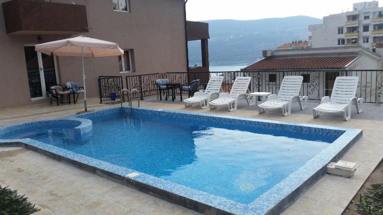 Apartments Lav Costas - Ferienwohnung Herceg Novi