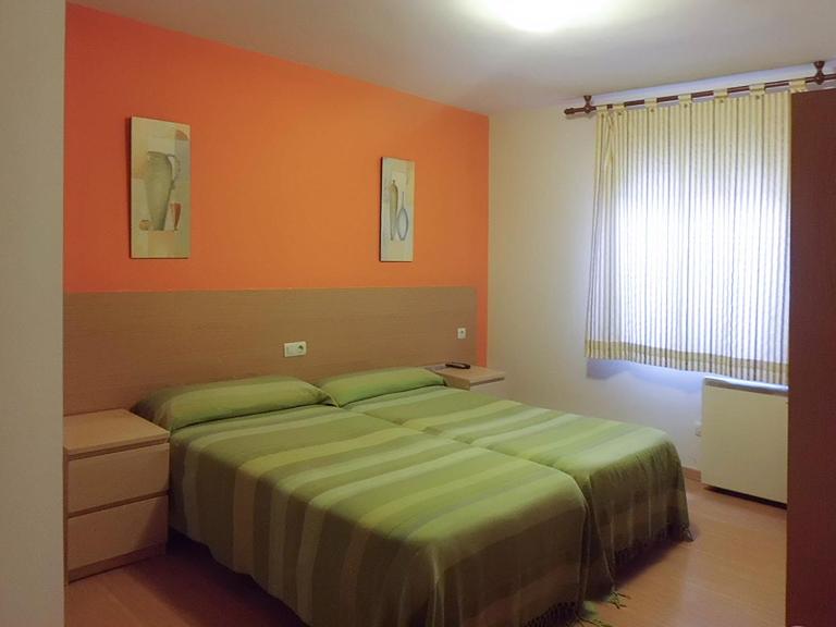 Hostal Caracas - B&B Lalín