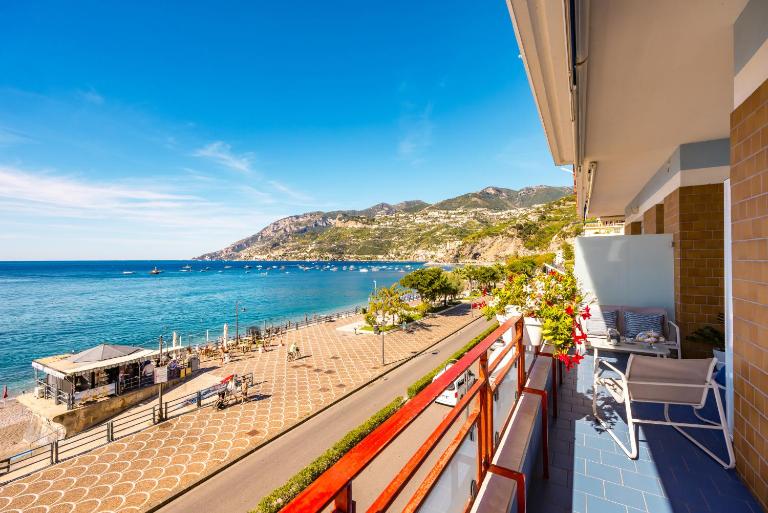 Angelina Apartments Amalfi Coast - Bed and Breakfast Maiori