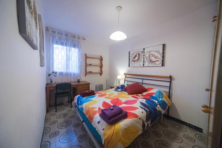 Comodo y luminoso en Cornella -Barcelona- - B&B Cornellà de Llobregat