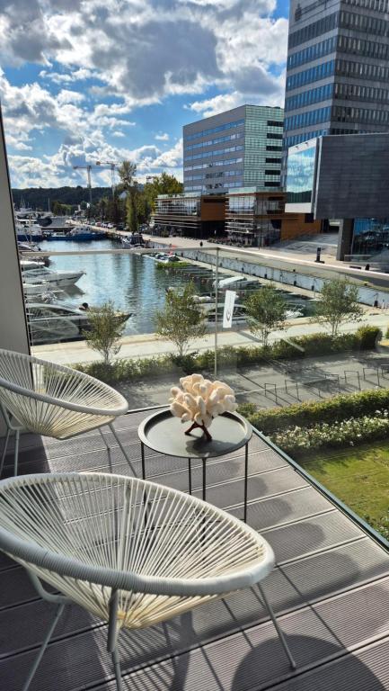 Luxury Yacht Park Apartment Marina View Gdynia Parking - Chambres d'hôtes Gdynia