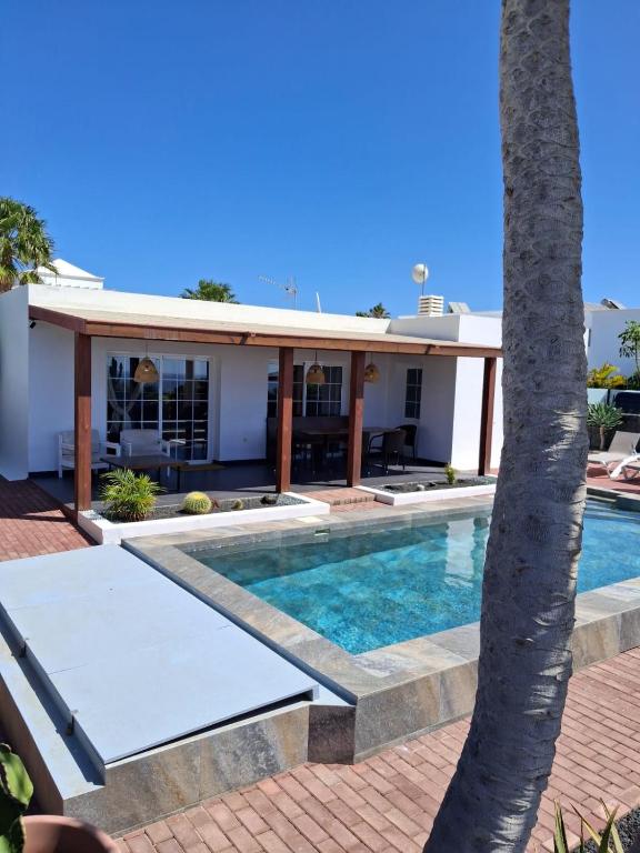 Villa Pol Lanzarote - B&B Puerto Calero